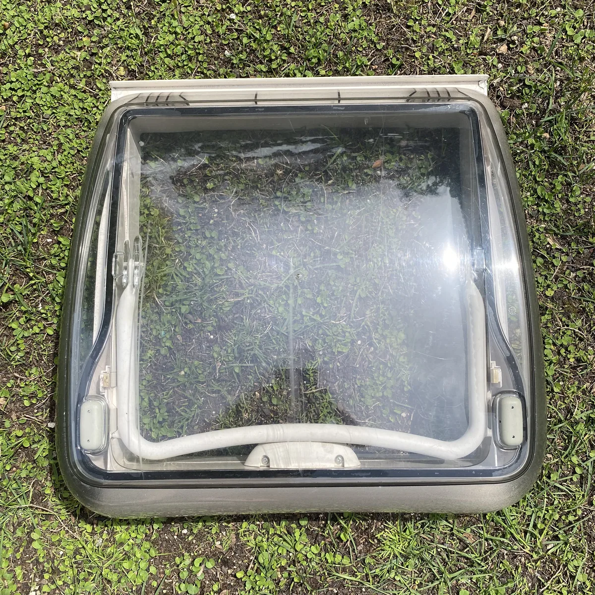 Claraboya transparente de techo para furgoneta camper, perfecta para ventilación. Recambio para tu vehículo overland