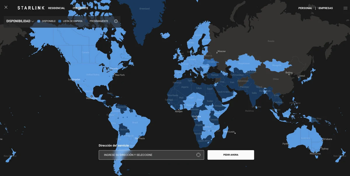 Mapa de Starlink Itinerante con países en azul mostrando la disponibilidad y lista de espera de internet para viajes overland
