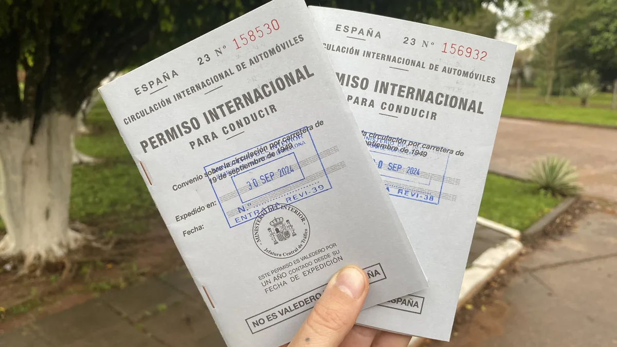Preparando la ruta: dos Permisos Internacionales de Conducir de España válidos hasta septiembre de 2024 para tu viaje