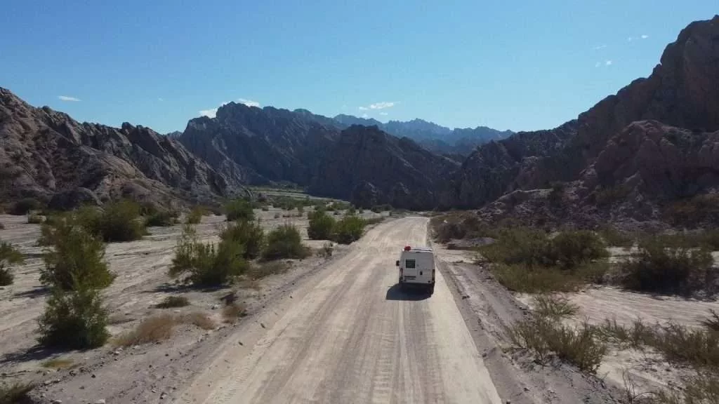 Carretera de montaña en Sudamérica
