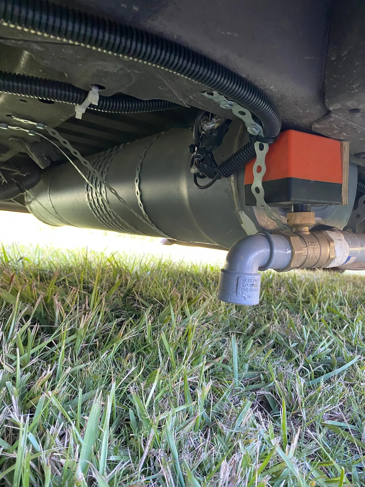Depósito de aguas grises para una furgoneta camper