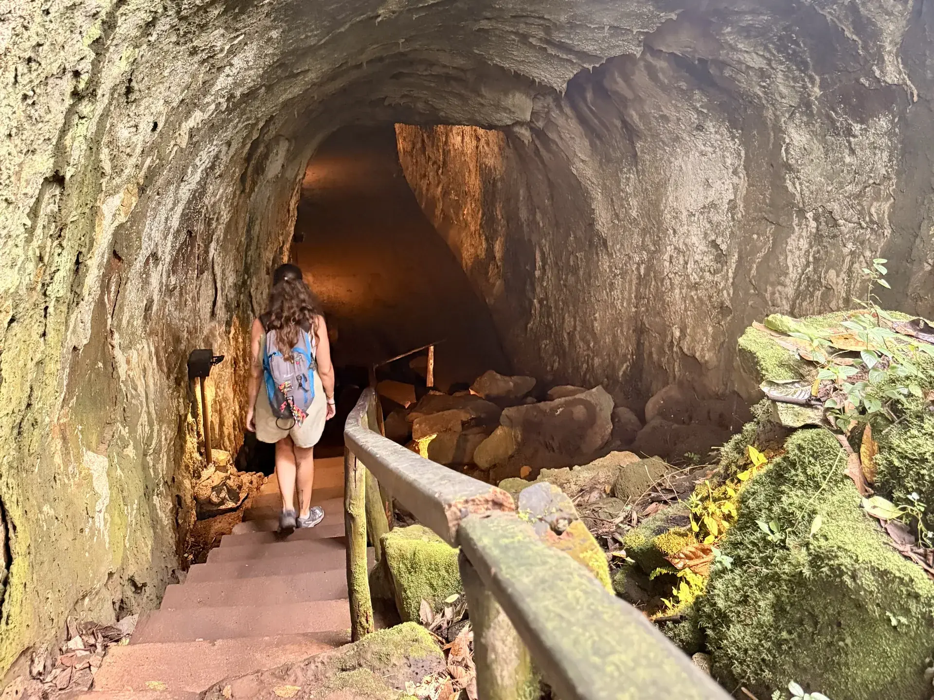 túnel de lava del Rancho Primicias, Galápagos